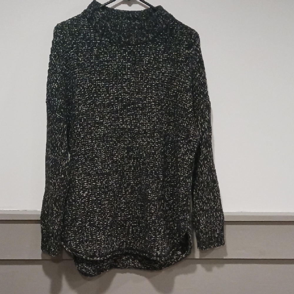 Eddie Bauer Black and White Knit Womens Sweater - Size XL